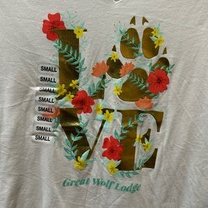 New with tags- Great Wolf Lodge love shirt